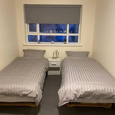 Husavik 2 Bedroom Apartment المظهر الخارجي الصورة